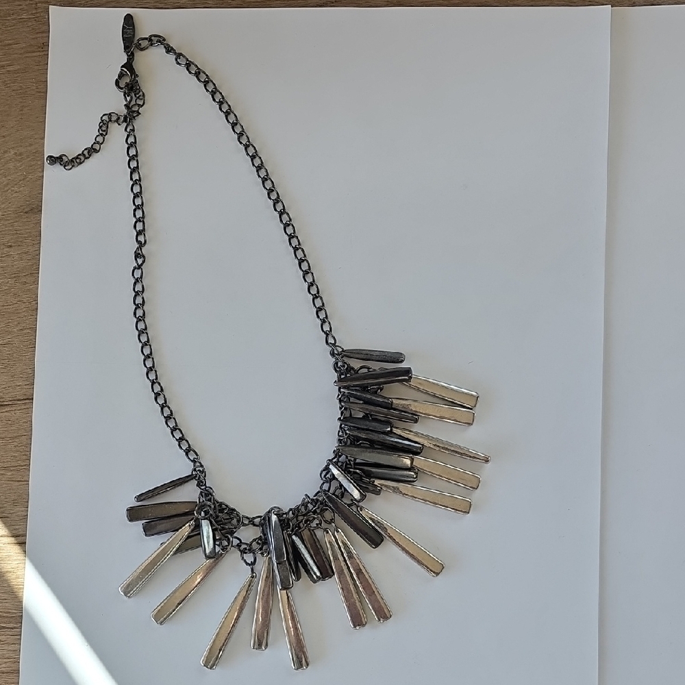 Chic Two-Tone Necklace